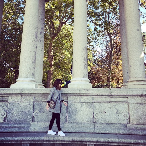 Meet your Posher, Mimi - Picture 1 of 1